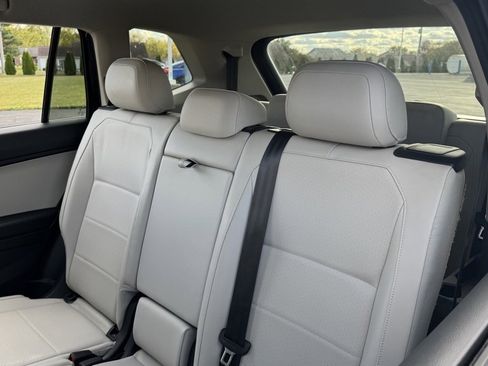 Used 2018 Volkswagen Tiguan SE image 23