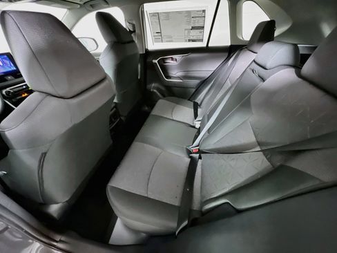Used 2025 Toyota RAV4 XLE w/ Convenience Package FWD image 29