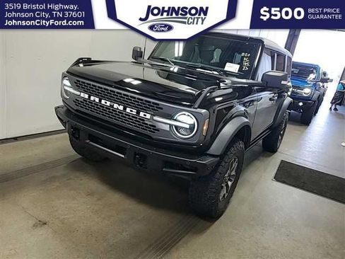 Used 2023 Ford Bronco Badlands AWD/4WD image 3