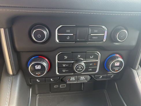 Certified 2023 Chevrolet Tahoe Z71 w/ Luxury Package AWD/4WD image 25
