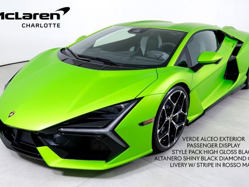 Used 2024 Lamborghini Revuelto image 1