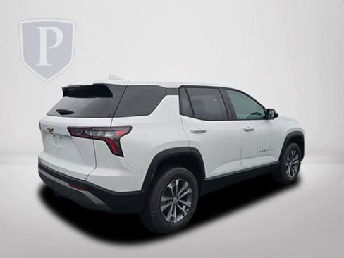 New 2026 Chevrolet Equinox LT FWD image 5