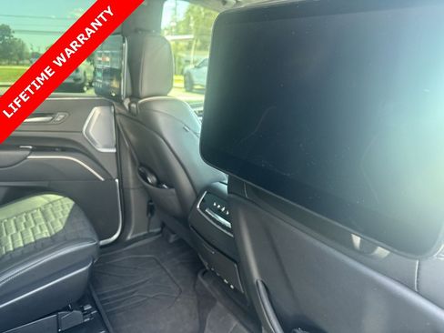 Used 2023 Cadillac Escalade V image 13