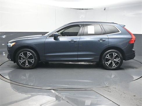 Certified 2022 Volvo XC60 B5 Momentum w/ Climate Package image 5