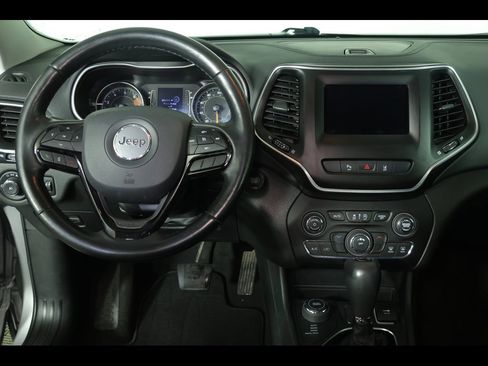 Used 2021 Jeep Cherokee Latitude Plus image 16