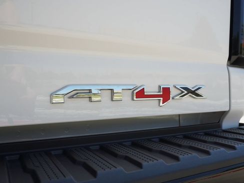 Used 2025 GMC Sierra 2500 AT4X AWD/4WD image 10