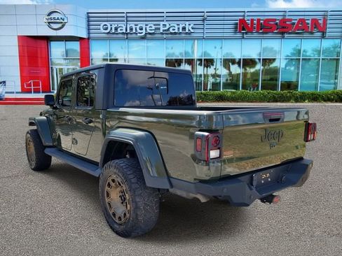 Used 2021 Jeep Gladiator Sport image 3