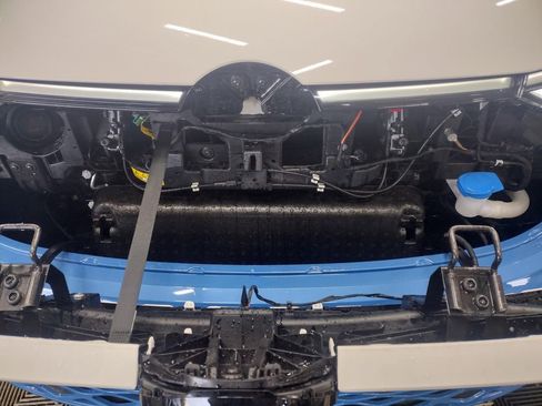 New 2025 Volkswagen ID. Buzz 1st Edition image 7