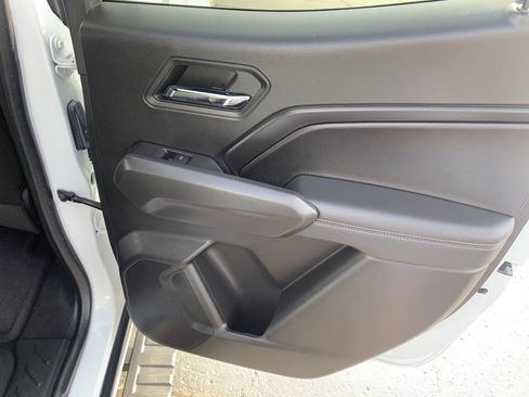 Used 2024 GMC Canyon Elevation w/ Convenience Package image 24