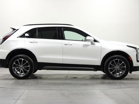 Used 2024 Cadillac XT4 Sport image 3