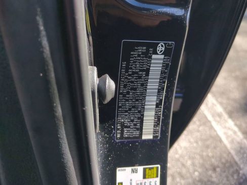 Certified 2025 Toyota Corolla SE image 29