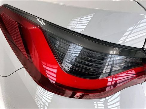 Used 2024 BMW i4 xDrive40i AWD/4WD image 31