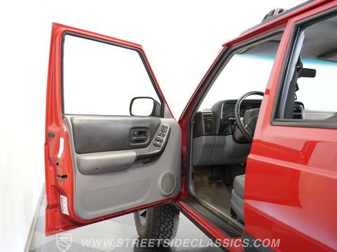 Used 1998 Jeep Cherokee Sport image 36