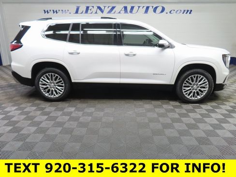 Used 2024 GMC Acadia Denali image 2