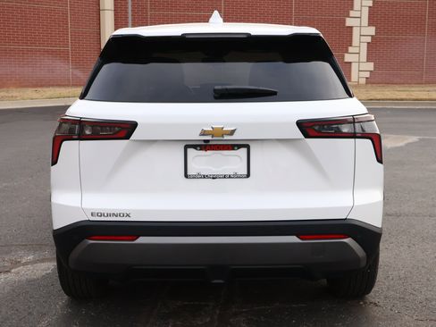 New 2026 Chevrolet Equinox LT w/ Convenience Package II image 26