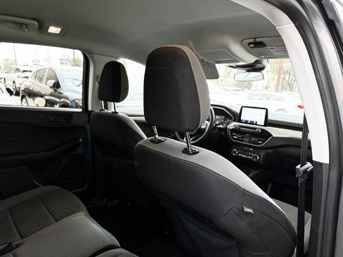 Used 2022 Ford Escape SE w/ Convenience Package FWD image 27