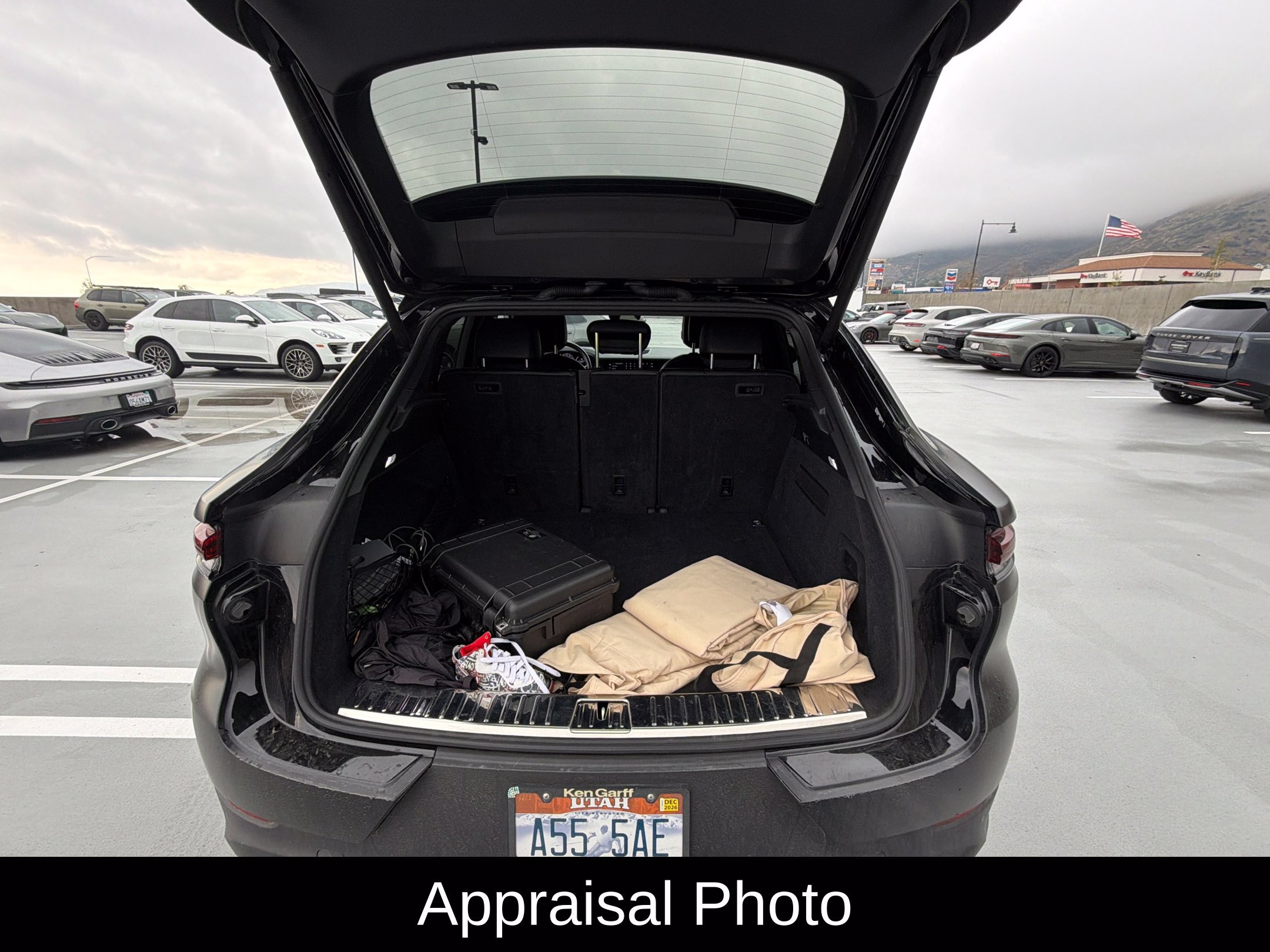 Certified 2024 Porsche Cayenne Coupe AWD/4WD image 14
