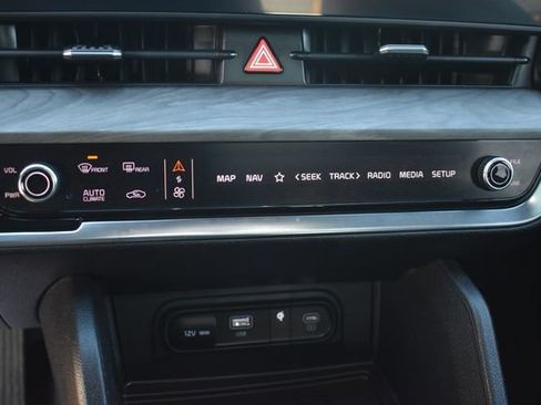 Certified 2024 Kia Sportage X-Line w/ X-Line Premium Package AWD/4WD image 33