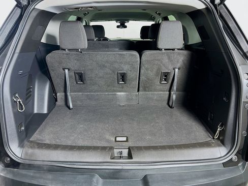 Used 2021 Chevrolet Traverse LS AWD/4WD image 24
