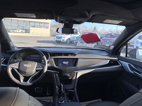 Used 2024 Cadillac XT6 Sport w/ LPO, Onyx Lite Package image 27
