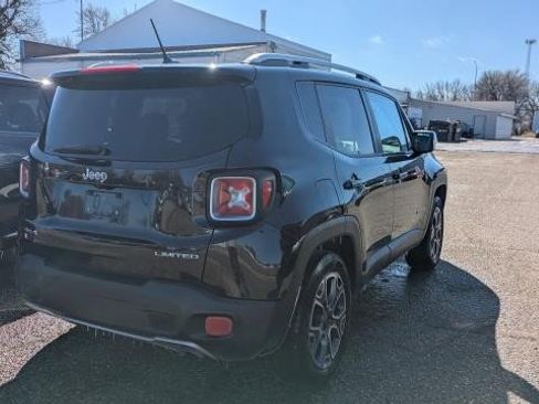 Used 2017 Jeep Renegade Limited image 3