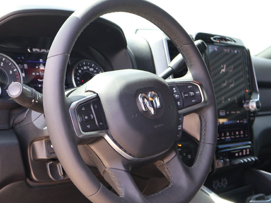 Used 2025 RAM 3500 Big Horn AWD/4WD image 24