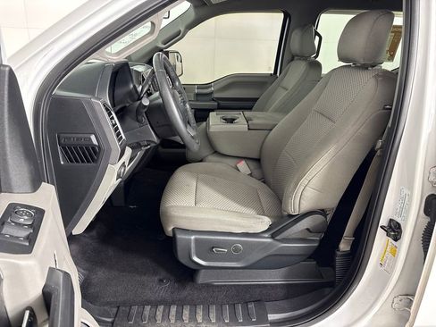 Used 2015 Ford F150 XLT w/ Equipment Group 301A Mid RWD image 30