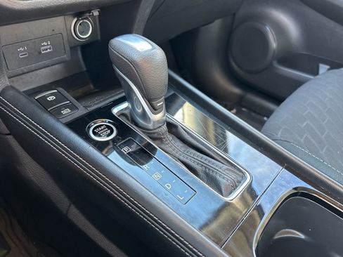 Used 2024 Nissan Kicks SV image 33