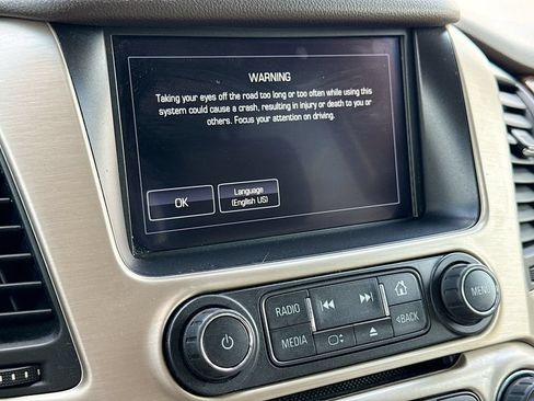 Used 2015 GMC Yukon Denali w/ Touring Package AWD/4WD image 16