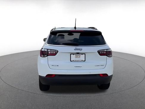 Used 2025 Jeep Compass Limited AWD/4WD image 12