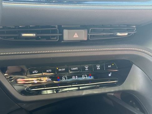 Used 2021 Buick Envision Essence w/ Sport Touring Package image 18