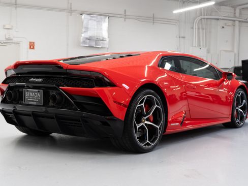Used 2020 Lamborghini Huracan EVO AWD/4WD image 7