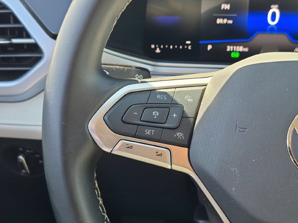 Used 2025 Volkswagen Taos SE AWD/4WD image 21