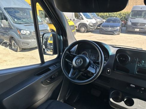 Used 2019 Mercedes-Benz Sprinter 144 Cargo image 17