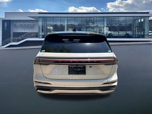 New 2026 Lincoln Nautilus Reserve AWD/4WD image 6