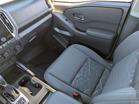 New 2026 Nissan Frontier SV image 22