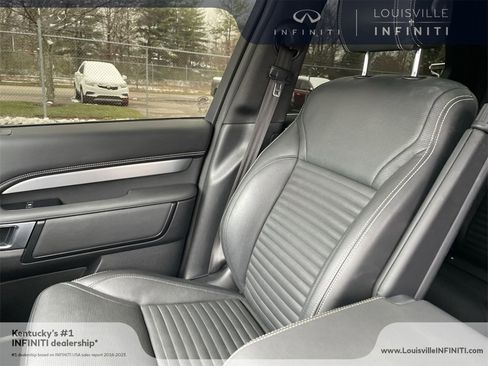 Used 2023 Land Rover Discovery S R-Dynamic image 14