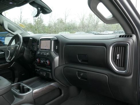 Used 2020 Chevrolet Silverado 1500 LTZ w/ LTZ Premium Package image 13