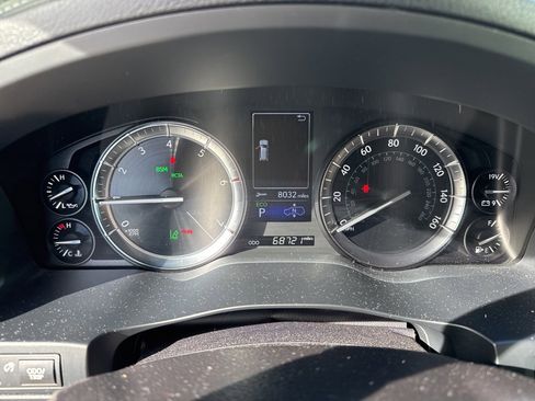 Used 2018 Lexus LX 570 4WD image 7