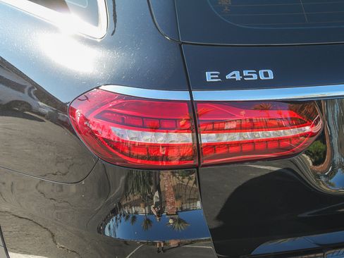 Used 2022 Mercedes-Benz E 450 4MATIC All-Terrain Wagon image 11