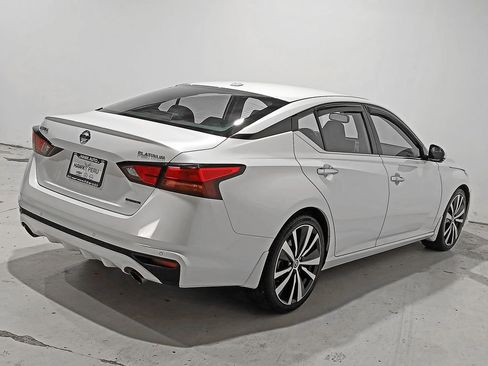 Used 2020 Nissan Altima 2.0 Platinum FWD image 6