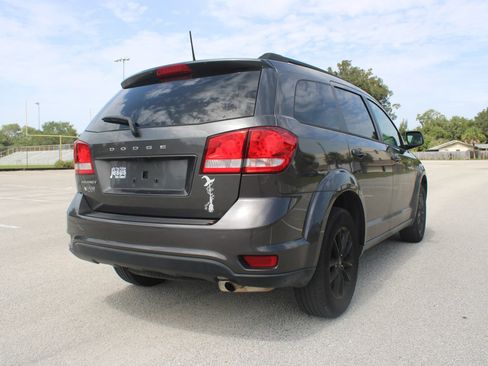 Used 2019 Dodge Journey SE w/ Connectivity Group FWD image 22