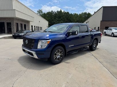 Used 2023 Nissan Titan SV w/ SV Convenience Package
