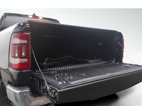 Used 2019 RAM 1500 Laramie image 17