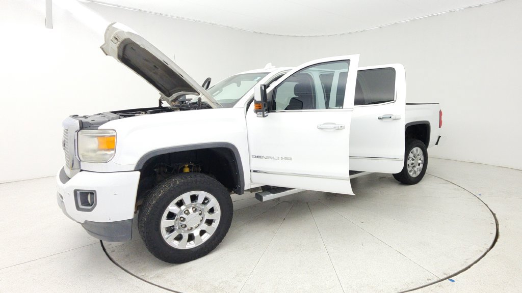 Used 2015 GMC Sierra 2500 Denali w/ Duramax Plus Package AWD/4WD image 10