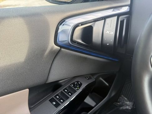 Used 2025 BMW X3 M50 w/ Premium Package image 19