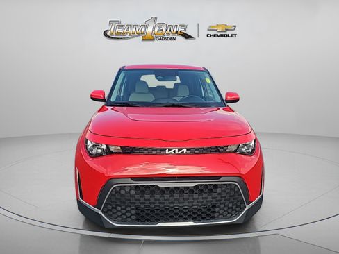 Used 2024 Kia Soul LX image 2