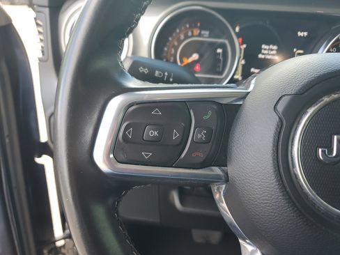 Used 2022 Jeep Gladiator Overland w/ Trailer Tow Package image 20