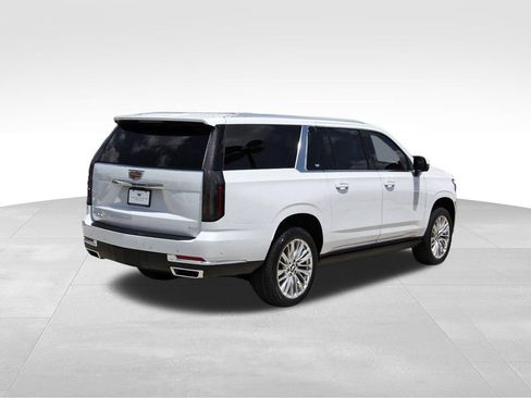 New 2026 Cadillac Escalade ESV Luxury w/ Touring Package AWD/4WD image 4