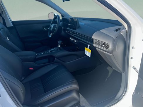 New 2026 Honda HR-V EX-L image 30